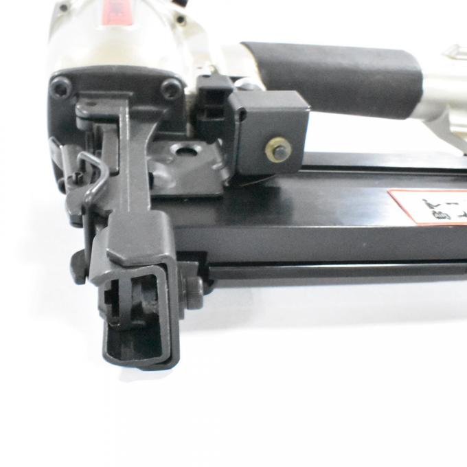 25 50mm Length Staples Pneumatic Staple Gun 70 120PSI Operating